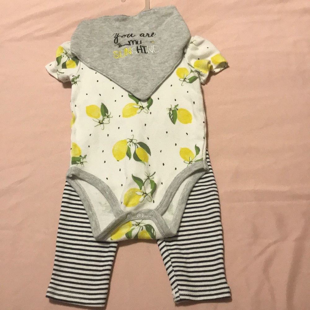 3-6 month Lemon Outfit with matching bib